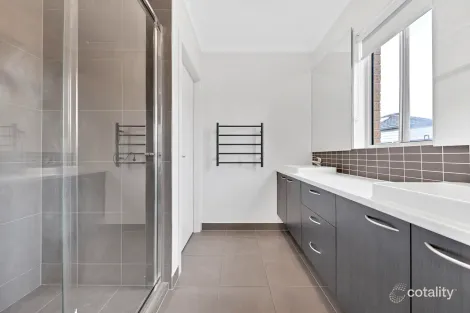 Property photo of 39 Greaves Crescent Kalkallo VIC 3064