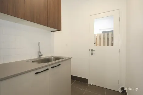 Property photo of 47 Edge Court Manoora QLD 4870