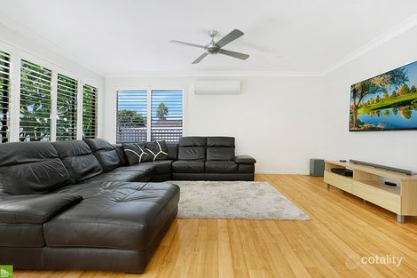 Property photo of 19 Charlotte Crescent Albion Park NSW 2527