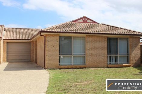 1/15 Fortinbras Cl, Rosemeadow, NSW 2560