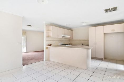 Property photo of 15 Laurel Crescent Carrum Downs VIC 3201