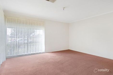 Property photo of 15 Laurel Crescent Carrum Downs VIC 3201