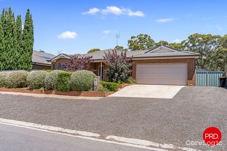 Property photo of 15 Edmarna Way Maiden Gully VIC 3551