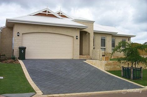 8 Winterbell Ct, Churchlands, WA 6018