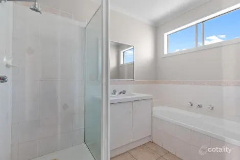 Property photo of 25 Chapman Street Carrum Downs VIC 3201