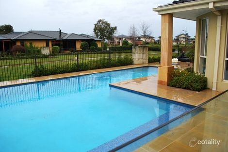 17 Lakeside Dr, Sandhurst, VIC 3977