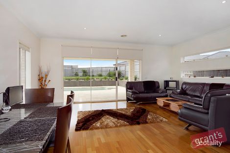 Property photo of 16 Piermont Drive Berwick VIC 3806