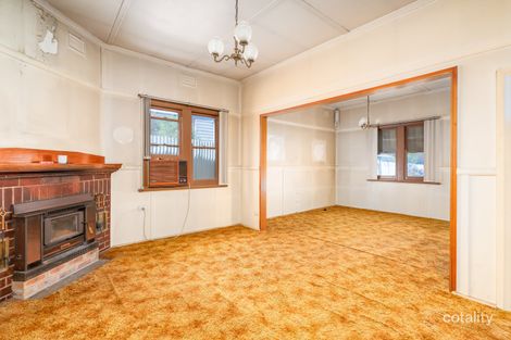Property photo of 39 Sunshine Avenue Turvey Park NSW 2650