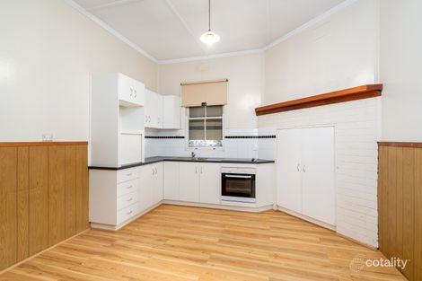 Property photo of 39 Sunshine Avenue Turvey Park NSW 2650