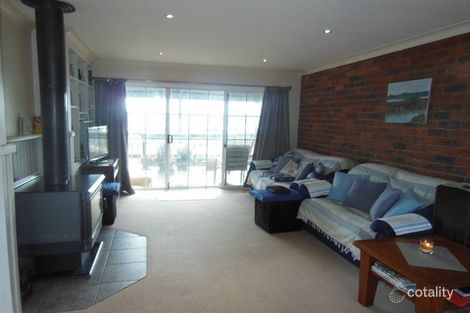 Property photo of 16 Davernport Drive Lake Tyers Beach VIC 3909