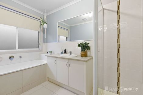 Property photo of 14 Discovery Street Pakenham VIC 3810