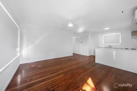 Property photo of 3/1211 Gold Coast Highway Palm Beach QLD 4221