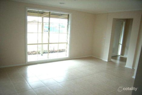 Property photo of 4 Shandon Close Cranbourne VIC 3977