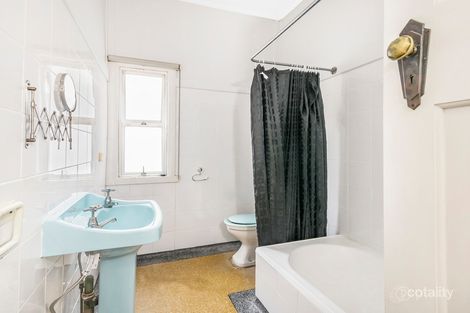 Property photo of 77 Pembroke Road Coorparoo QLD 4151