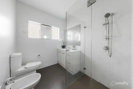 Property photo of 1 Henry Kendall Crescent Mascot NSW 2020