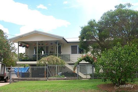 10 Wilga St, Kin Kora, QLD 4680