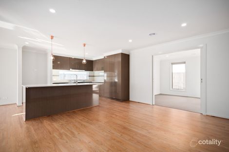 Property photo of 18 Forton Crescent Cranbourne West VIC 3977