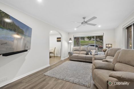 Property photo of 164 James Cook Drive Endeavour Hills VIC 3802