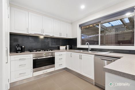 Property photo of 164 James Cook Drive Endeavour Hills VIC 3802