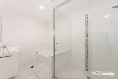 Property photo of 2/41 River Road Bundamba QLD 4304