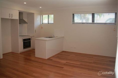 12/16 Pearl Rd, Cloverdale, WA 6105