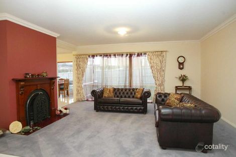 Property photo of 37 Claremont Way Lysterfield VIC 3156