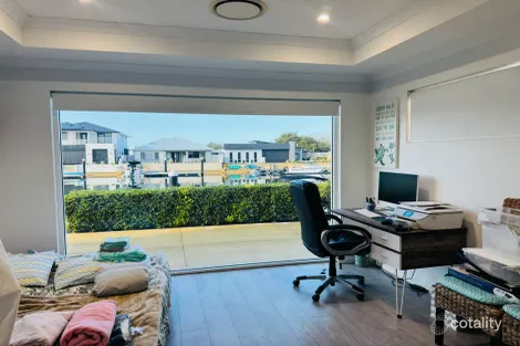 Property photo of 8 Burgee Cove Geographe WA 6280