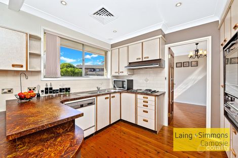 Property photo of 6 Petrie Place Georges Hall NSW 2198