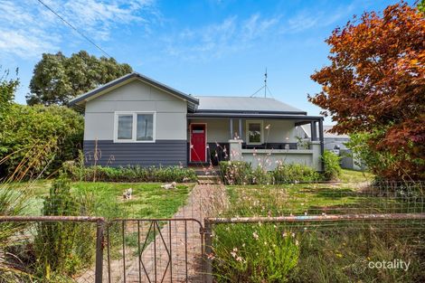 19 Denham St, Crookwell, NSW 2583