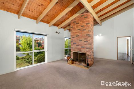 Property photo of 18 Meredith Avenue Templestowe VIC 3106