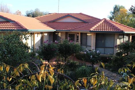 Property photo of 10 Arana Place Parkes NSW 2870