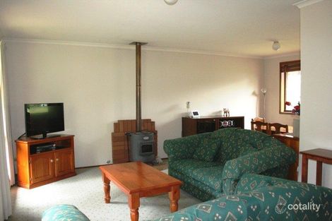 Property photo of 28 Railway Terrace Willow Vale NSW 2575