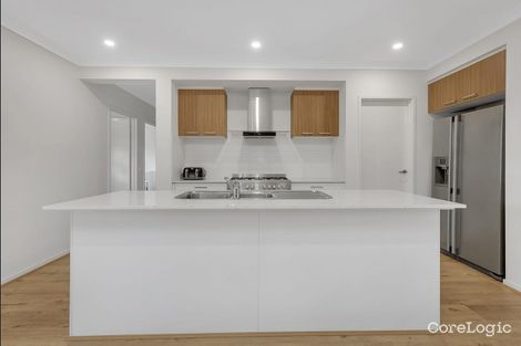 Property photo of 16 Pickering Street Mickleham VIC 3064