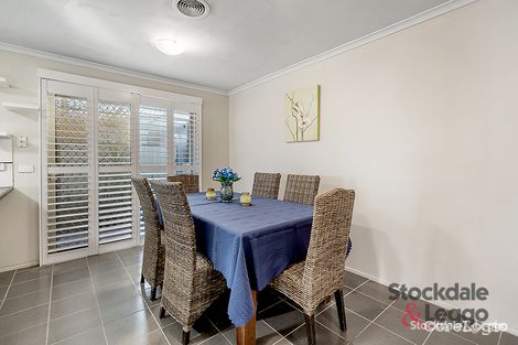 Property photo of 13 Emerald Circuit Craigieburn VIC 3064