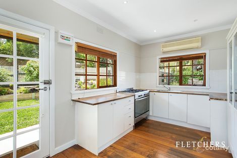 Property photo of 143 Thompson Crescent Research VIC 3095