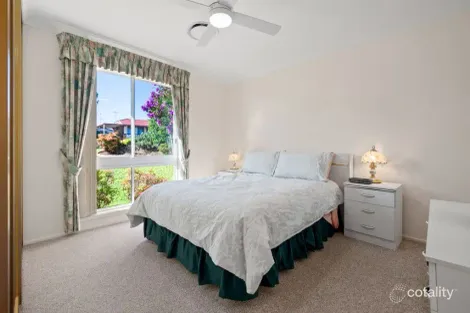 Property photo of 30 Lorenzo Crescent Rosemeadow NSW 2560
