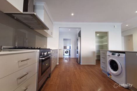 Property photo of 3 Flora Grove Wantirna South VIC 3152