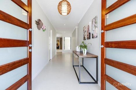 16 Azure Ct, Deebing Heights, QLD 4306