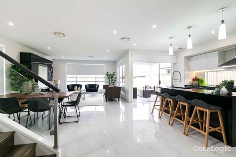 Property photo of 8 Bowral Grove Jordan Springs NSW 2747