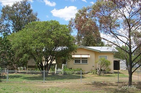 25 Moreton St, Dalby, QLD 4405