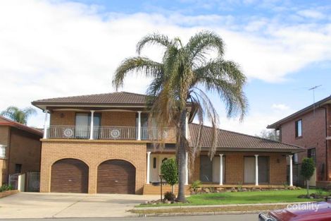 18 Power St, Prairiewood, NSW 2176