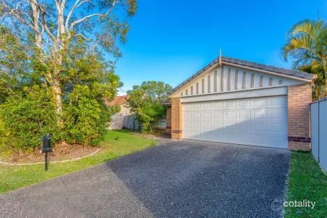 12 Bowerbird Pl, Burleigh Waters, QLD 4220