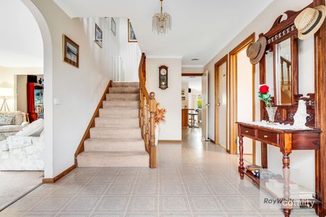 Property photo of 8 Fleetwood Drive Greenvale VIC 3059