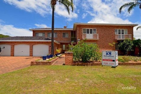 Property photo of 2 Helmsman Boulevard St Huberts Island NSW 2257