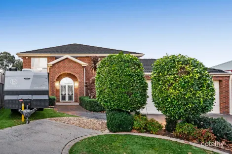 Property photo of 8 View Court Hillside VIC 3037