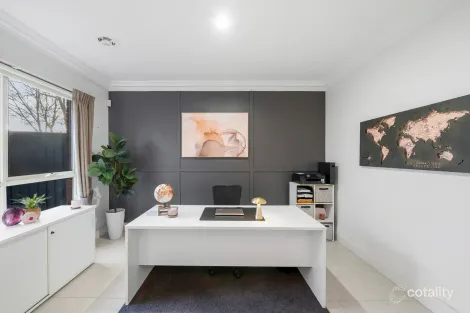 Property photo of 8 View Court Hillside VIC 3037