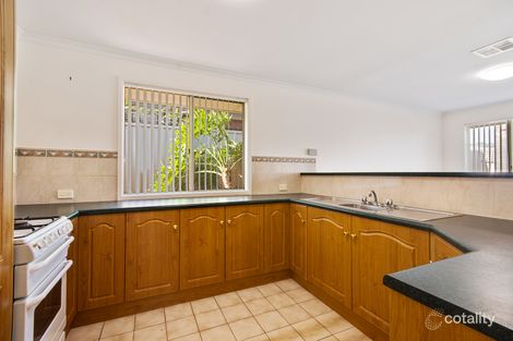 11 Cranmore Ave, Craigmore, SA 5114