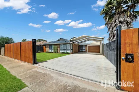 80 Hume Ave, Melton South, VIC 3338