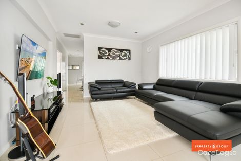 Property photo of 22 Burns Close Rooty Hill NSW 2766