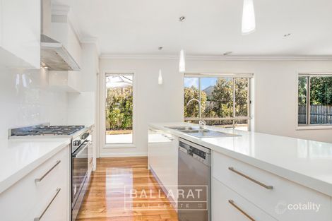 Property photo of 7 Braeburn Court Brown Hill VIC 3350